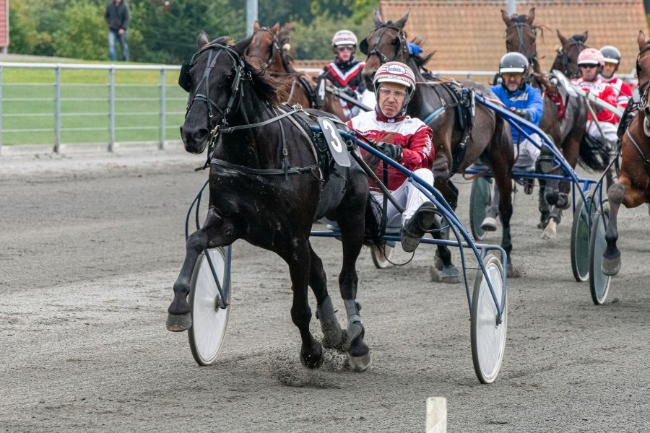 Frank Mikkelsen med dobbelt op i forhold til 2021