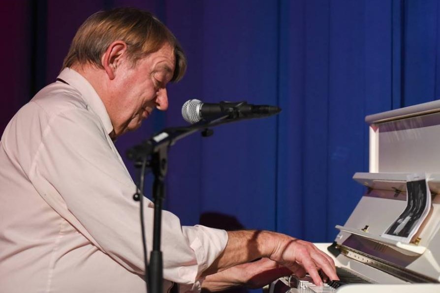 Jazz-legende giver koncert i Raschs Pakhuz