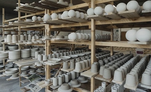 Tilbagegang hos keramikfabrik