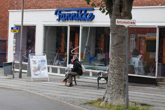 Tarp k�ber endnu en erhvervsejendom