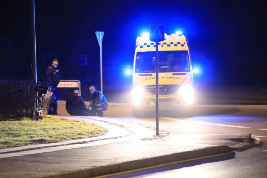 Ung cyklist p�k�rt af bil i R�nne