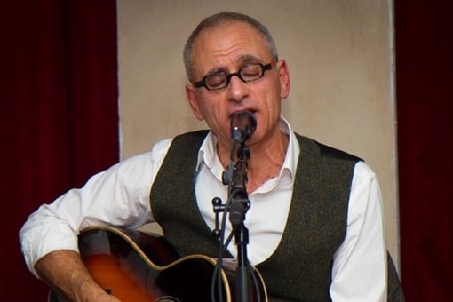 Superguitarist g�st i Raschs Pakhuz