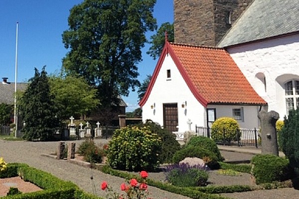 Gravsteder i Knudsker skal g�res billigere