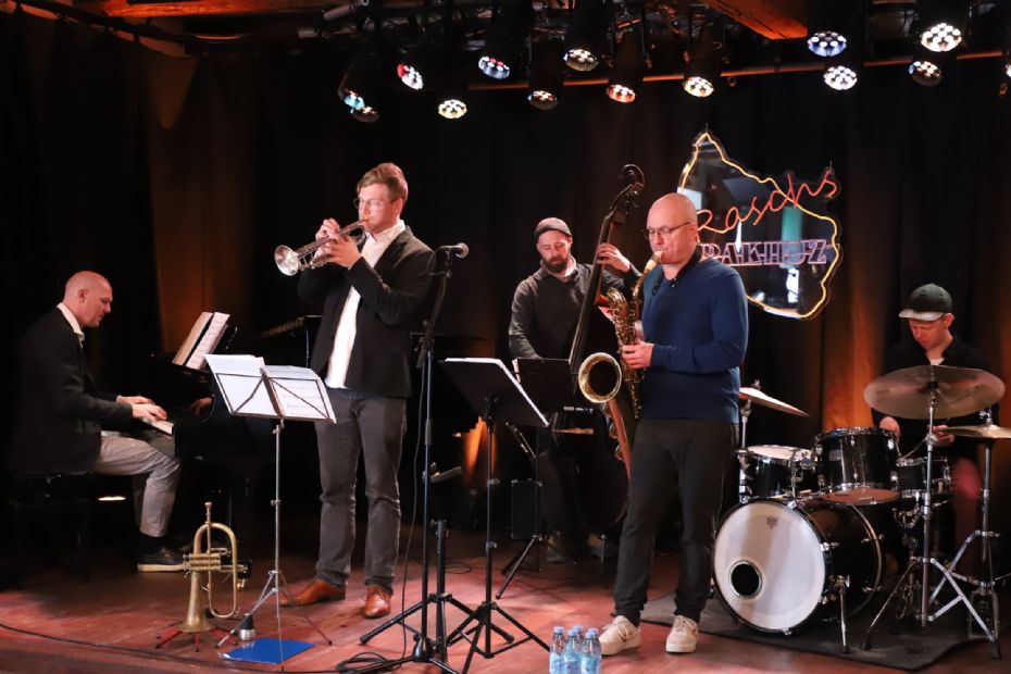 Velkrydret jazz i Raschs Pakhuz