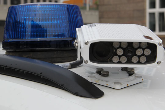 Bil blev p�k�rt i R�nne