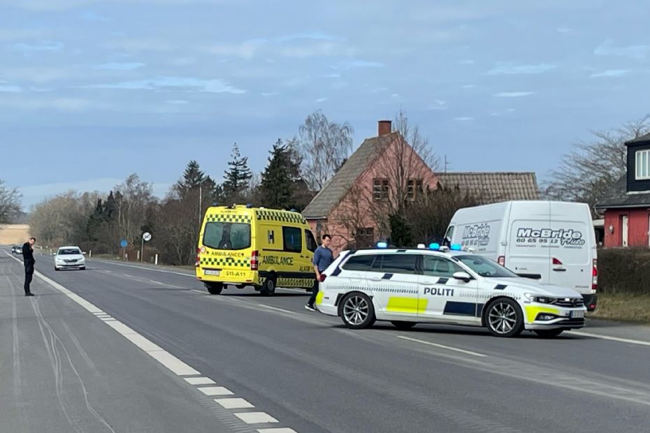 Cyklist m�tte p� hospital efter trafikuheld