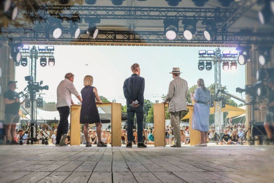 Folkem�det f�r massiv st�tte fra sparekassefond