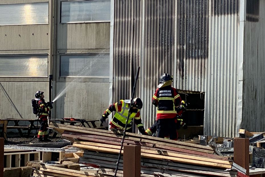 Udrykning til formodet brand p� PL Beton