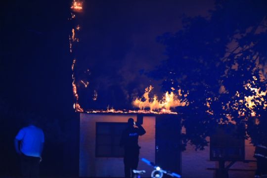 Selskab set ved Hvide Hus forud for branden