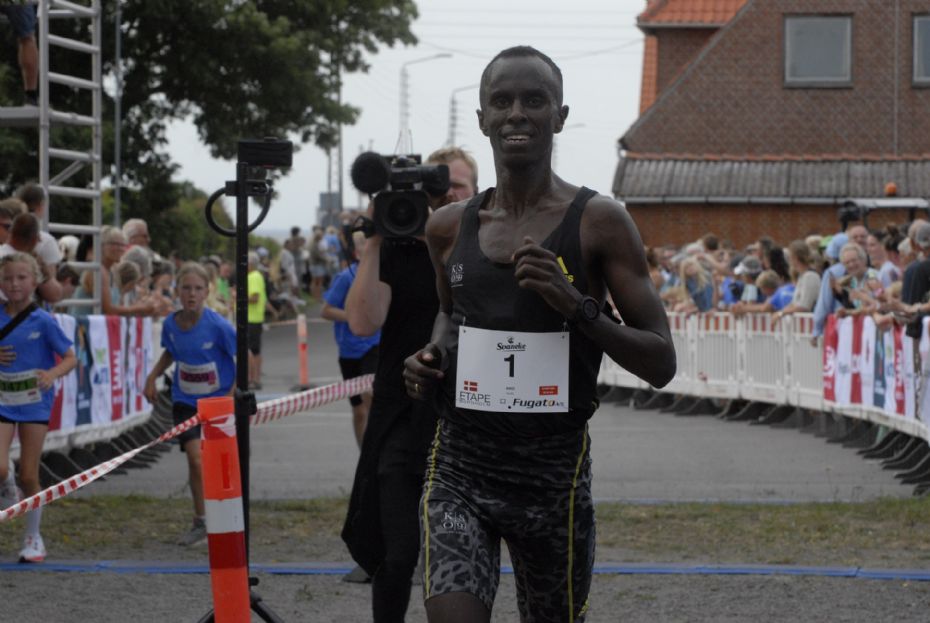 S� er Etapen endelig i gang