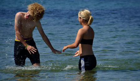 Badevandet er 19 grader p� Balka og i Sandvig