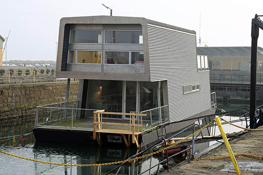 Firma bag husb�de mangler fortsat kapital