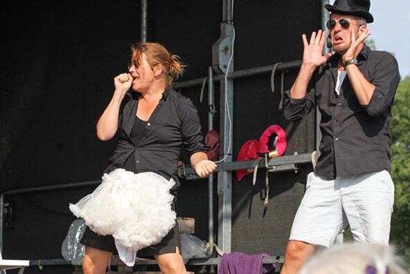 Improviseret teater for b�rn i Svaneke