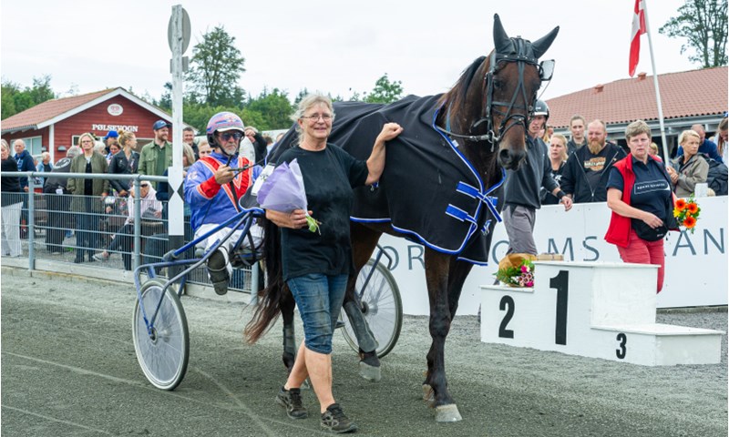 - Vi starter ikke vores heste p� Bornholm p� ubestemt tid