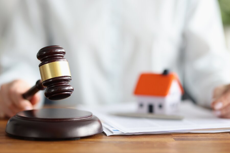 Flere huse beg�ret p� tvangsauktion