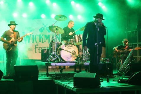 Blues band g�ster Musikhuzet