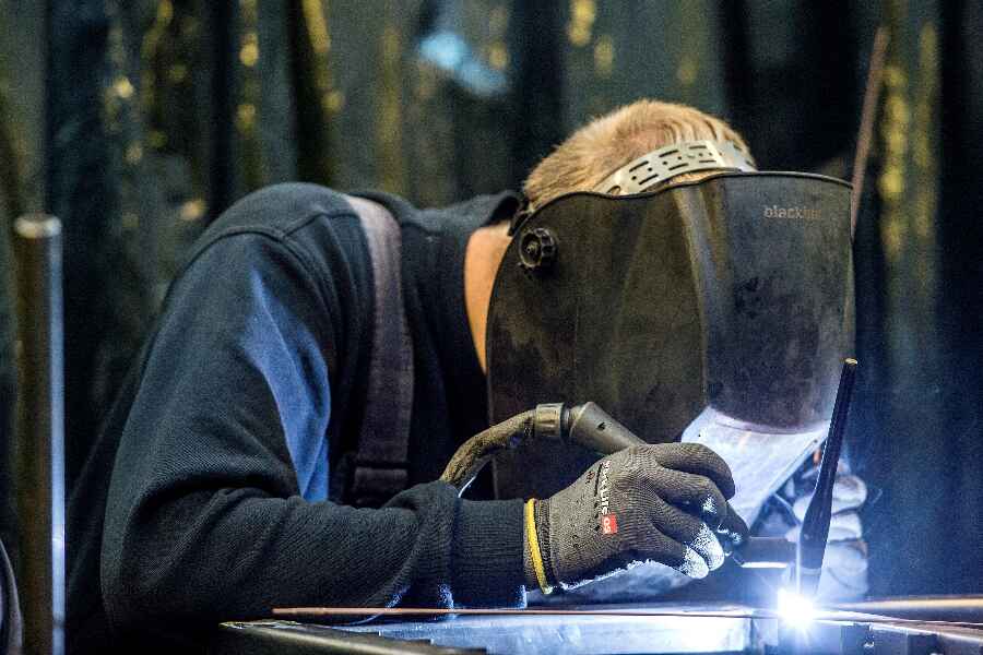 Metalbranchen ans�tter flere smedel�rlinge