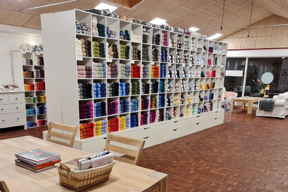 Garnbutik i R�nne lukker