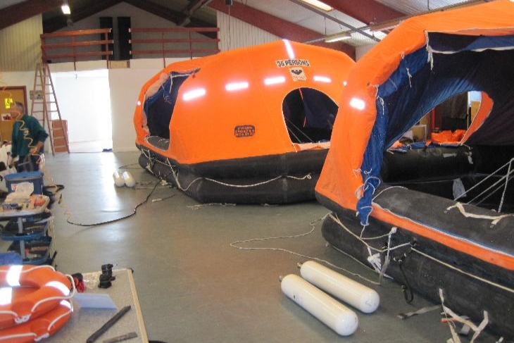 Mindre overskud p� redningsudstyr