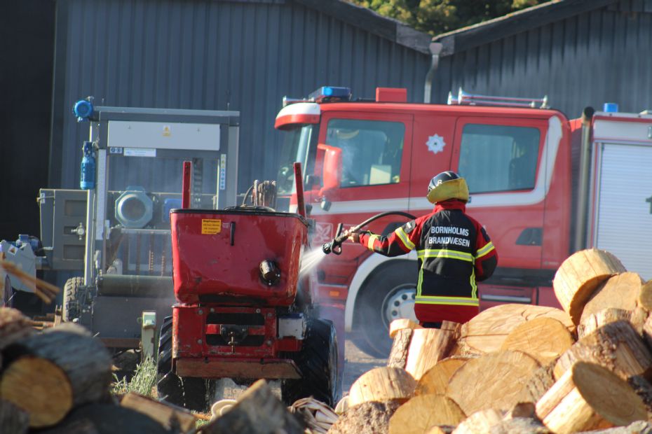 VIDEO: Brand p� g�rd i Vestermarie