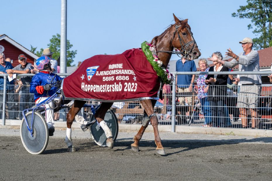 Gaia P �rets hoppemester