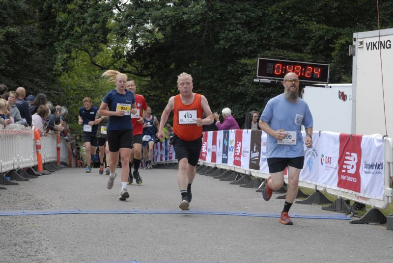 H�ber p� 2.000 til Etape Bornholm