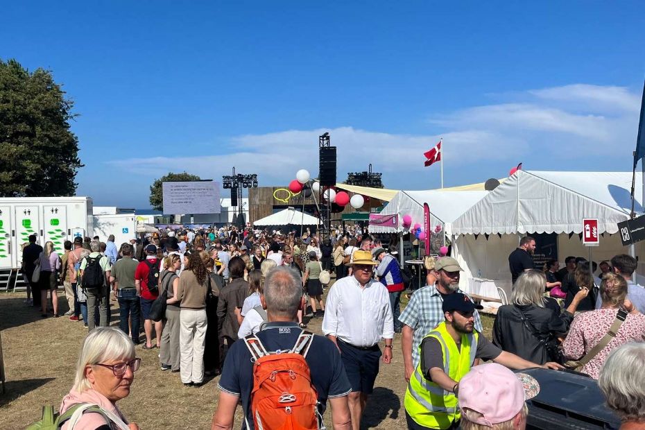 Bes�gsrekorder p� Folkem�det