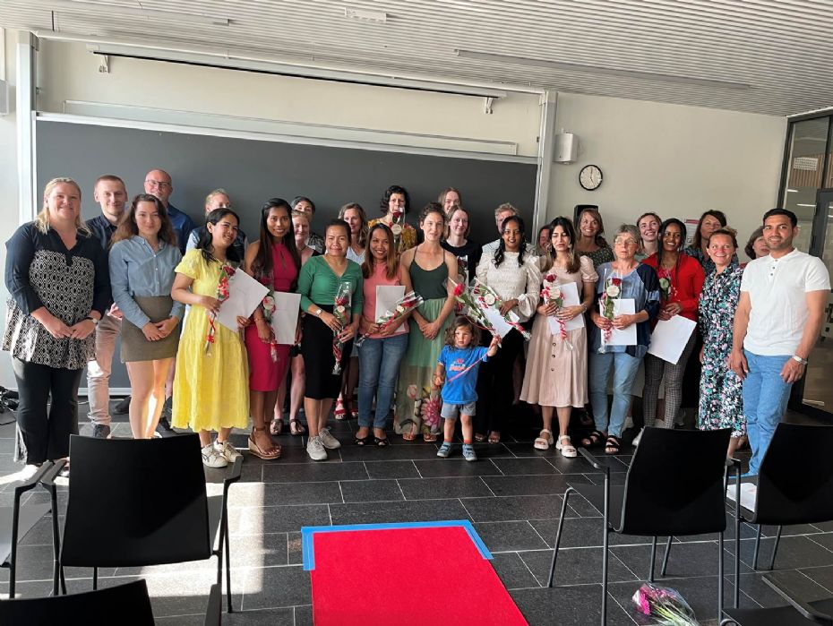 33 kursister afsluttede danskuddannelse