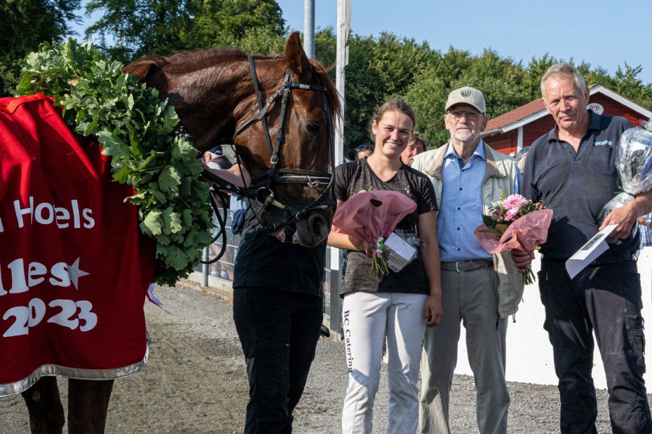 Calles Cup triumfator nu toer i tr�nerligaen