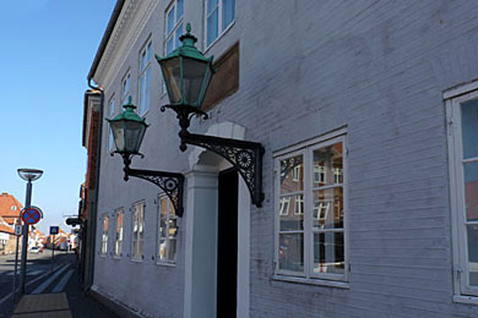 Anklager �nsker 18-�rig skal i f�ngsel