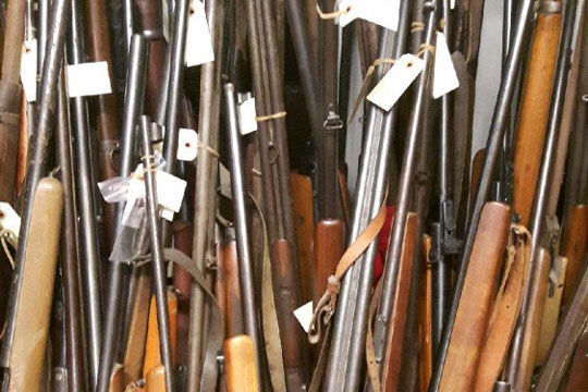 F�ngselsdom til 77-�rig for stort v�benlager