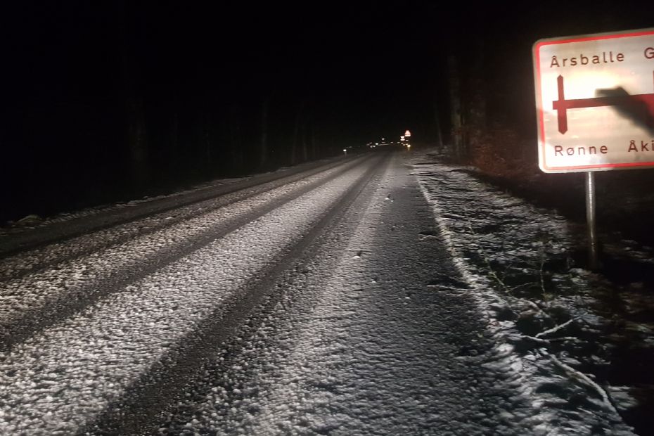 Nyheder » Allerede nu er der observeret store mængder vand på vejene og