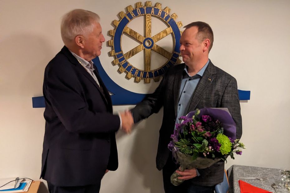 Allan Kowsky optaget i Nex� Rotary Klub