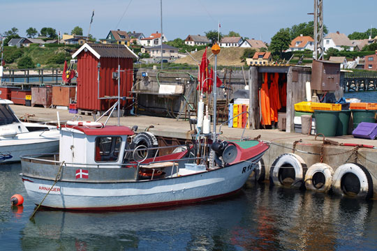 Renoveringen af Arnager Havn forts�tter