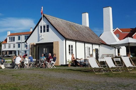 Caf� i Gudhjem �gede sin indtjening