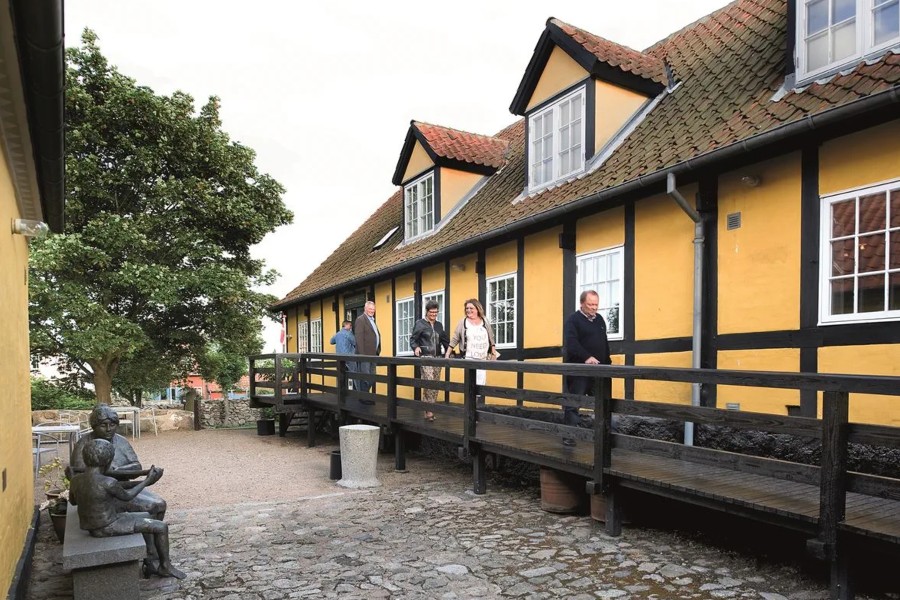 Kunstrunden startede flot i Svaneke