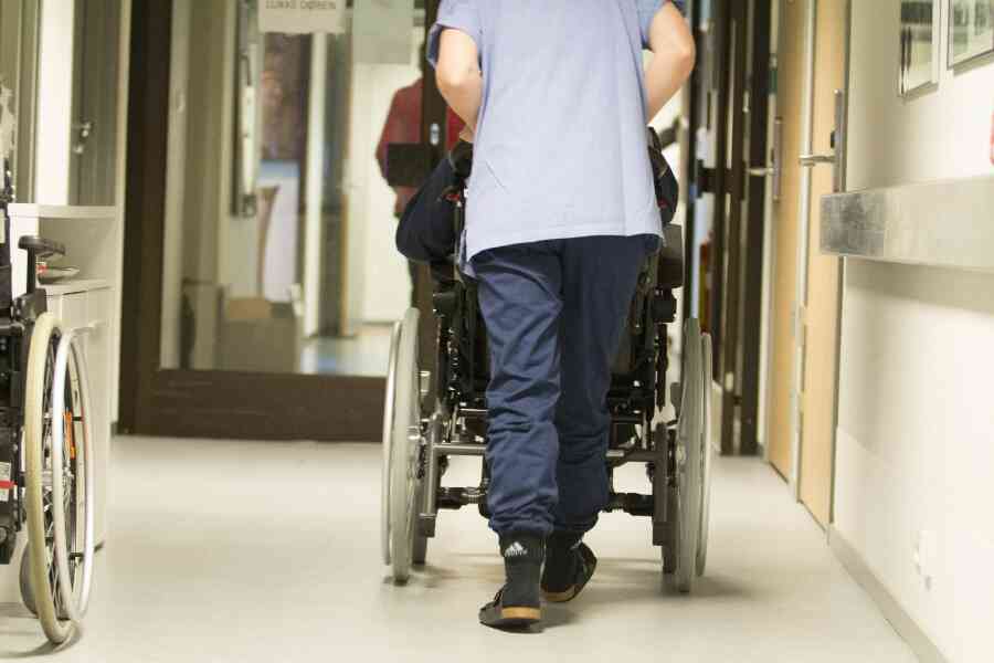 Besparelser p� plejecentre m� opgives