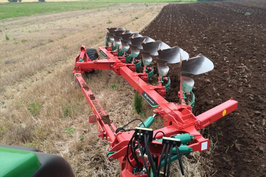 Danish Agro Machinery Kverneland-forhandler