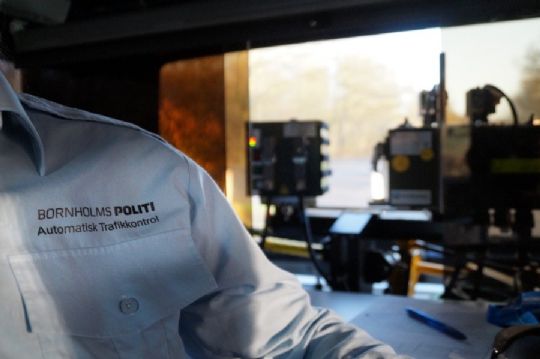 Tre bilister taget i fartkontrol ved Gudhjem