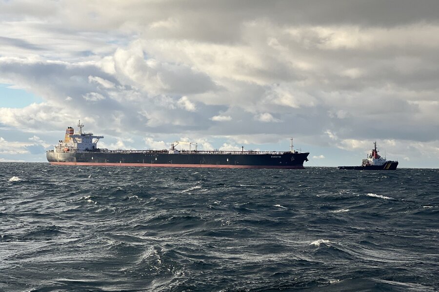 Bornholm kunne v�re ramt af massiv olieforurening