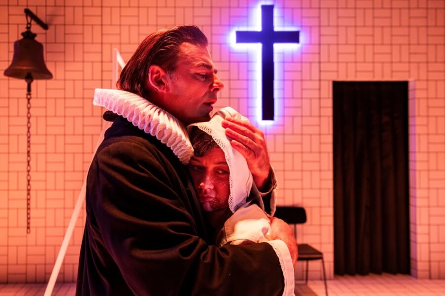 Klassisk krimi p� R�nne Theater