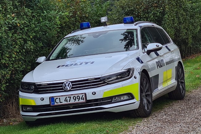 64-årig anklaget for ulovlig våbenbesiddelse