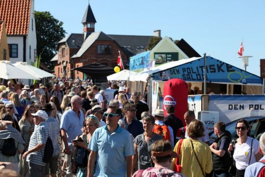 Folkem�det er voldsom belastning af milj�et