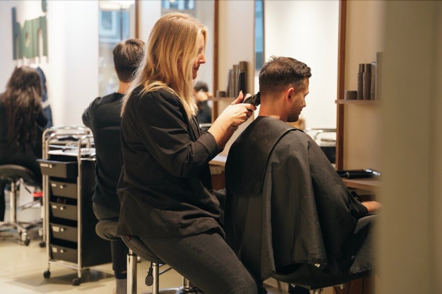 Er du fris�r og har du overvejet at flytte til K�benhavn