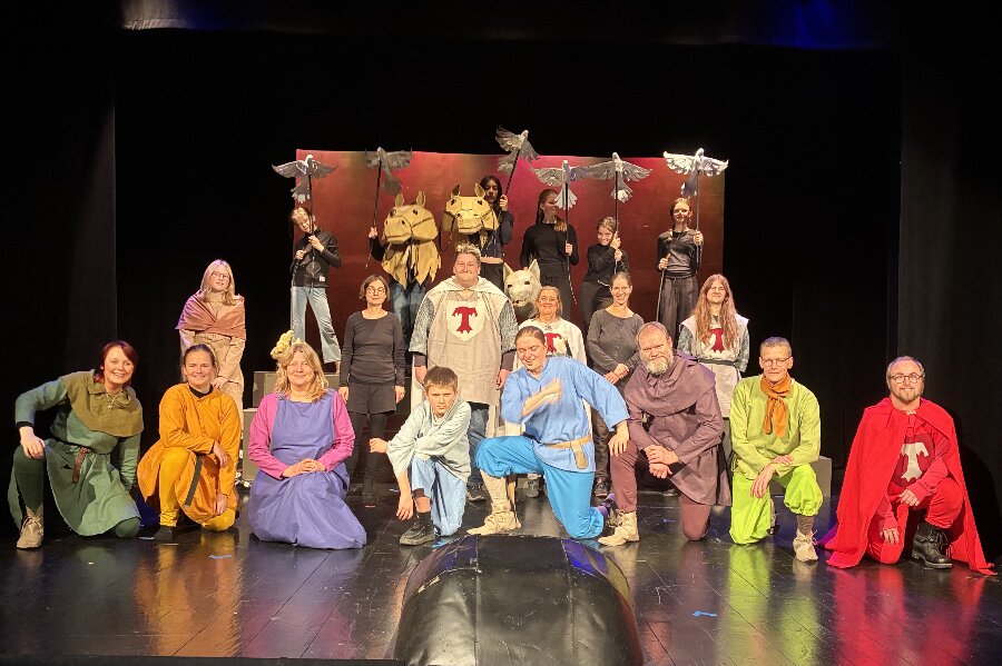 B�rn og voksne spiller klassiker p� R�nne Theater