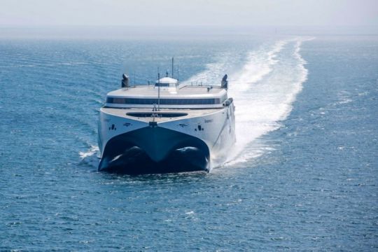 Enhedslisten kr�ver gr�nnere f�rger til Bornholm