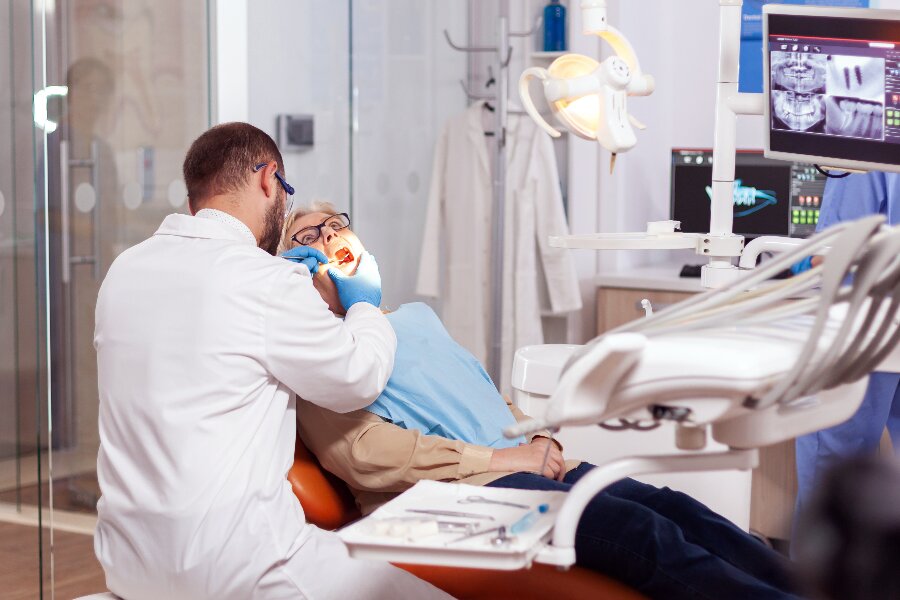 Mindre overskud hos tandtekniker