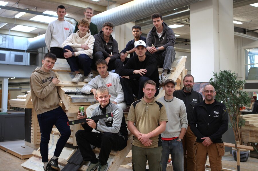 12 nye t�mrersvende p� Bornholm