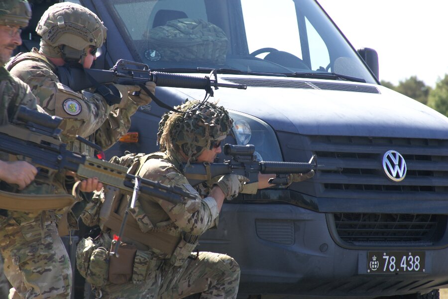 Hjemmev�rnet s�ger soldater til kampenheder