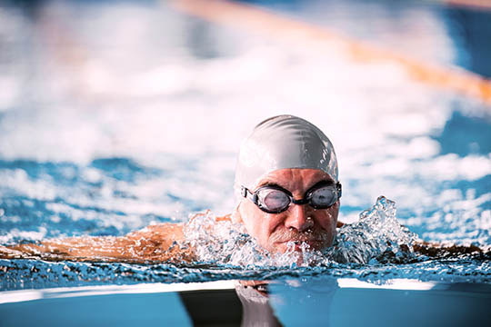 Sv�mning er sk�nsom for leddene